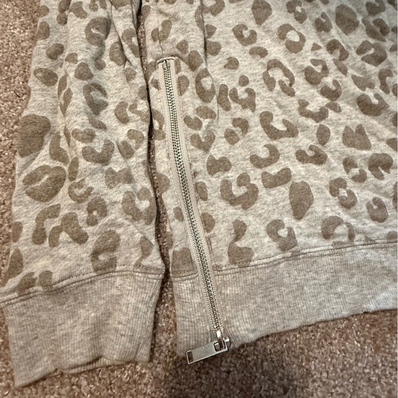 Brand New Rails Leopard Print Sweater with Zippers Size M - Picture 5 of 7